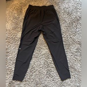 Lululemon In Mind Black Pants (Size Small)